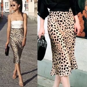 Leopard skirt